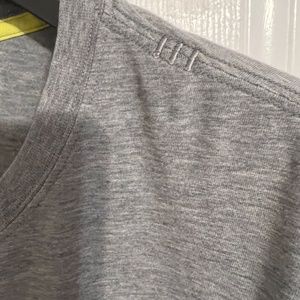 Lululemon Heathered Grey Basic Tee Shirt Sz L